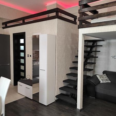 Corvinus Apartman Boedapest Buitenkant foto