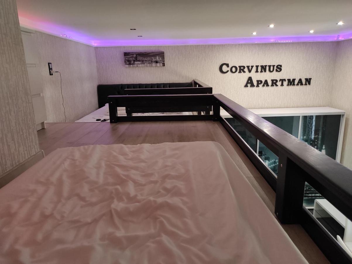 Corvinus Apartman Boedapest Buitenkant foto