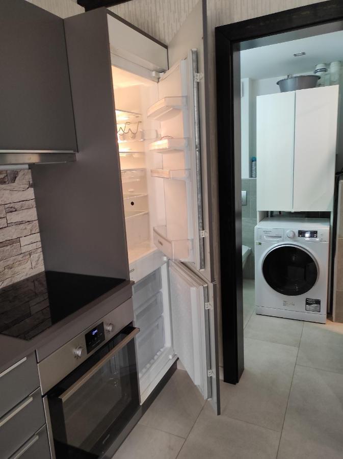 Corvinus Apartman Boedapest Buitenkant foto