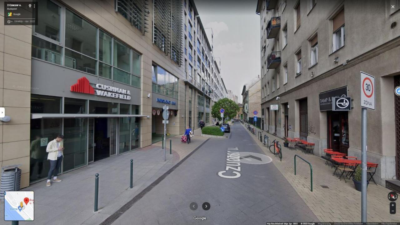 Corvinus Apartman Boedapest Buitenkant foto
