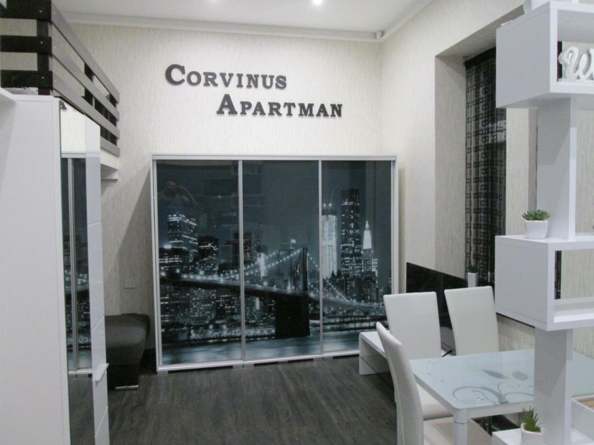 Corvinus Apartman Boedapest Buitenkant foto