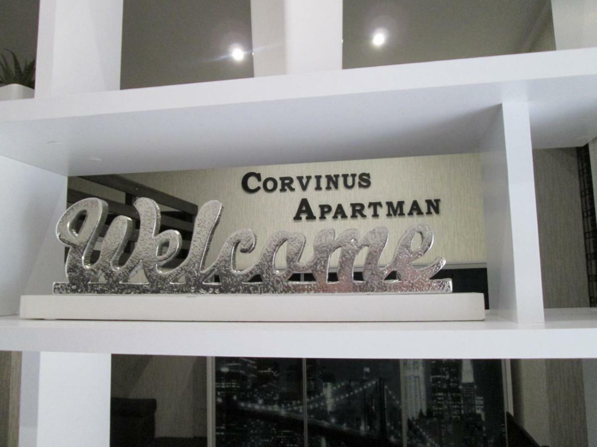 Corvinus Apartman Boedapest Buitenkant foto