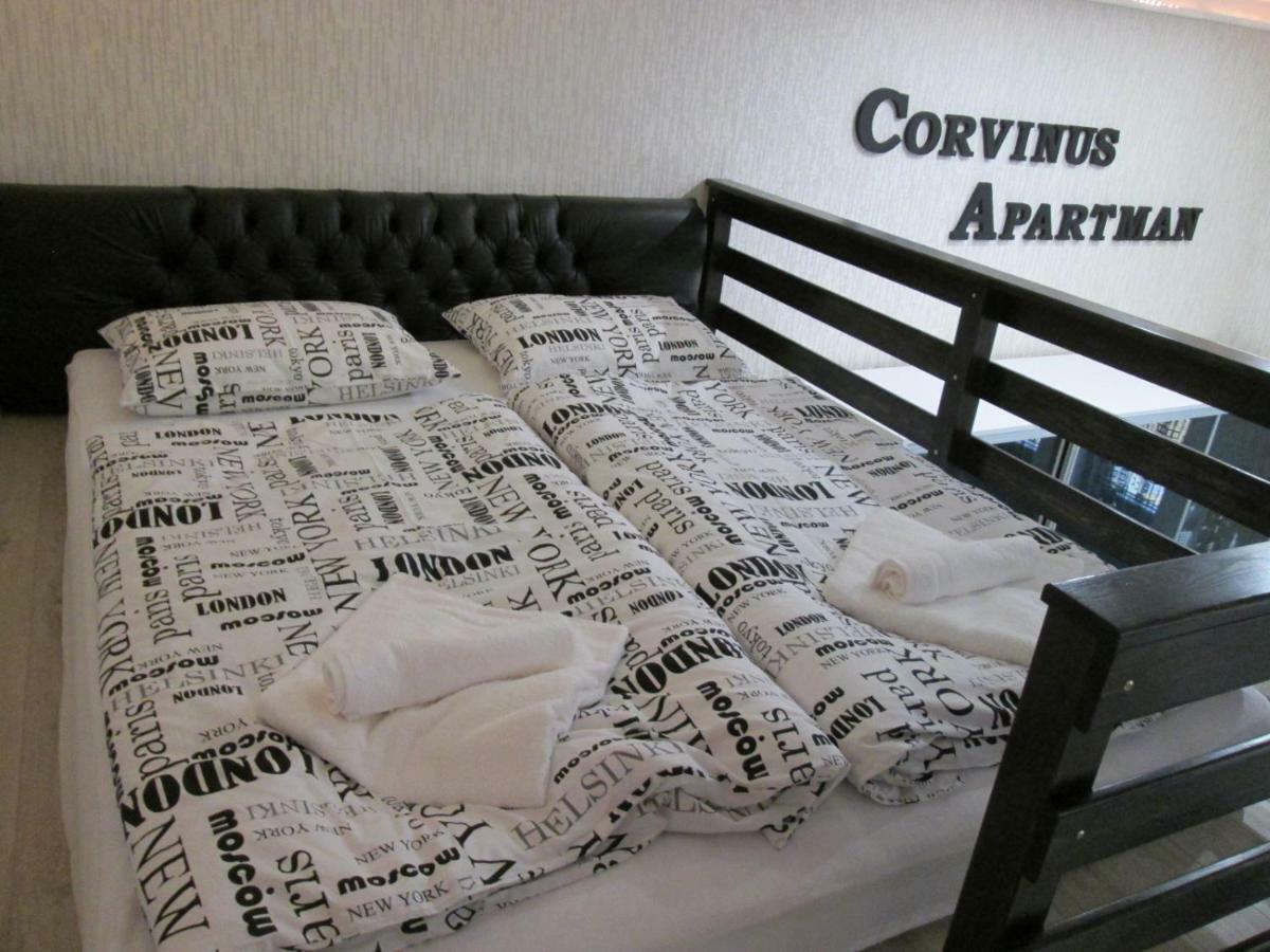 Corvinus Apartman Boedapest Buitenkant foto