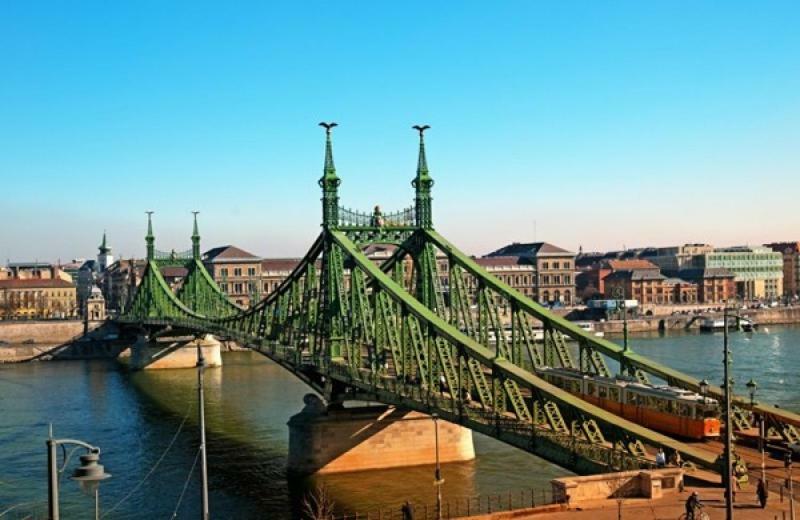 Corvinus Apartman Boedapest Buitenkant foto