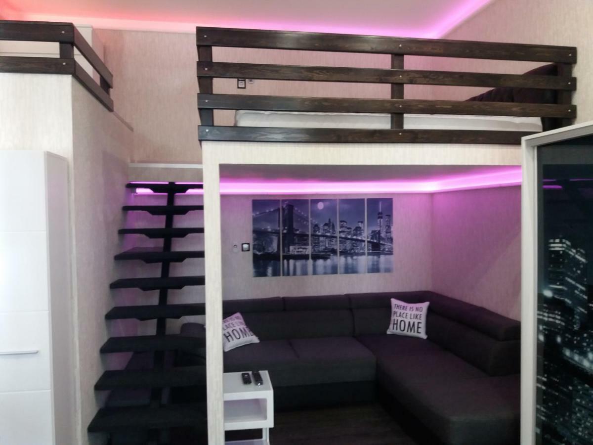 Corvinus Apartman Boedapest Buitenkant foto